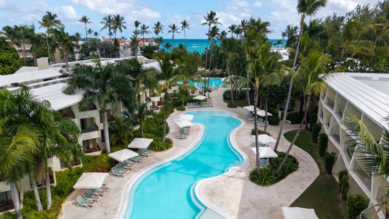 Impressive Premium pool aerial