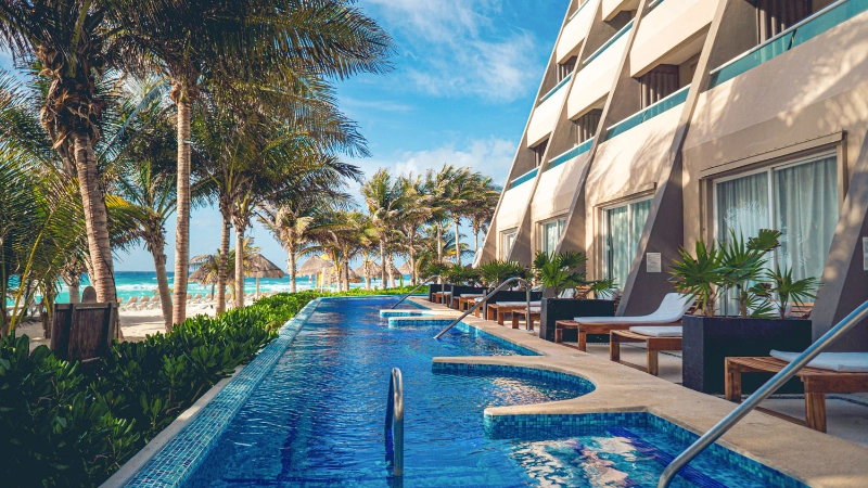 Piscine Flamingo Cancun