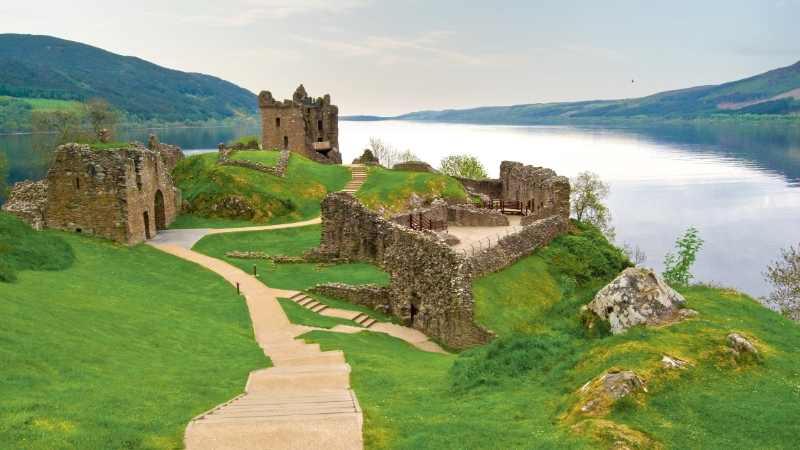Moloney Kelly Urquhart Castle