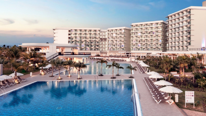 Hotel Pool