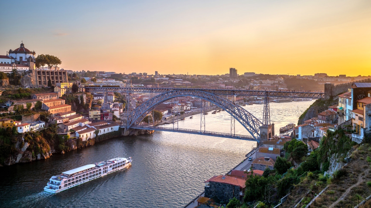 Porto, Algarve & Lisbon, by Rail