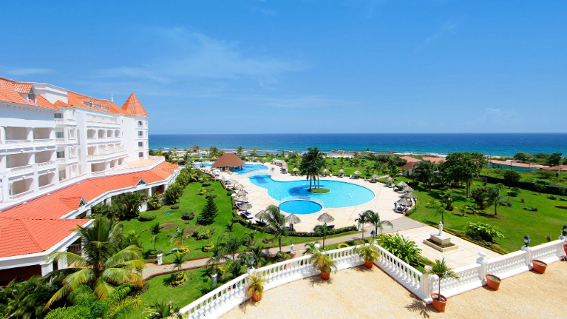 Piscine et plage