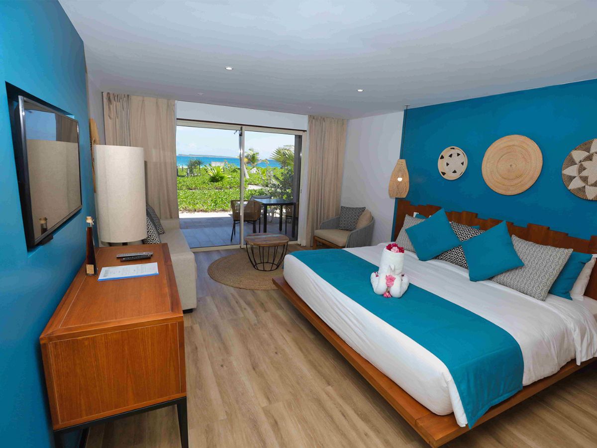 Orient Beach Hotel, photo 2 of 10