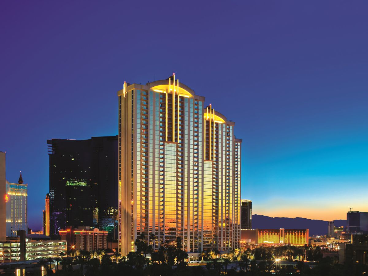 The Signature at MGM Grand (All Suites), photo 3 of 12