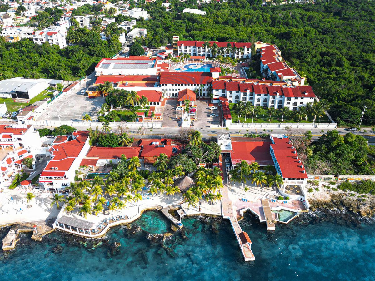 Cozumel Hotel & Resort, photo 2 of 17