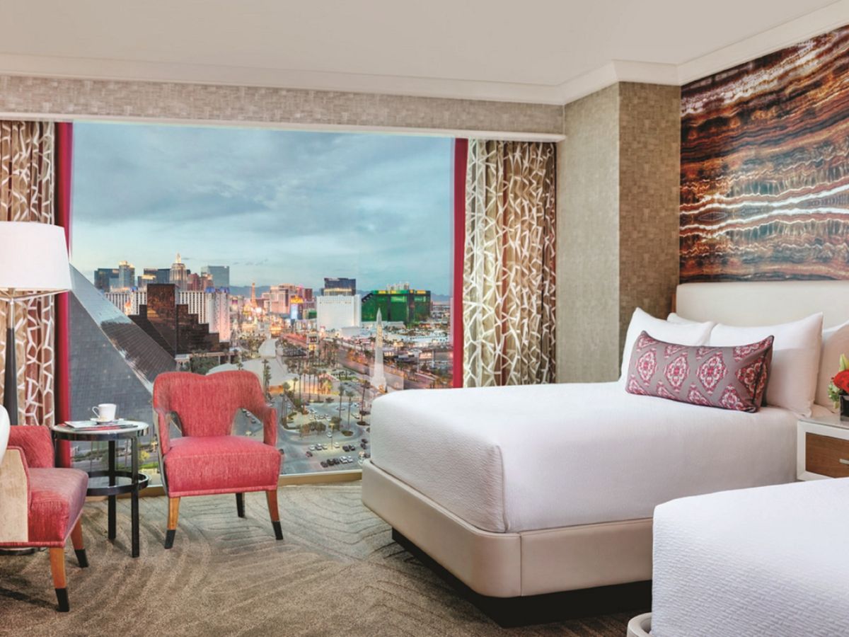 Mandalay Bay Resort & Casino, photo 5 of 5