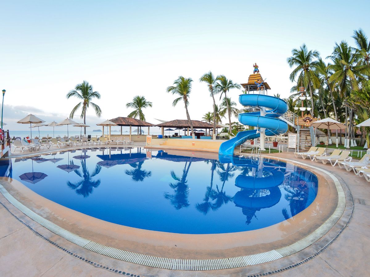Krystal Ixtapa, Ixtapa