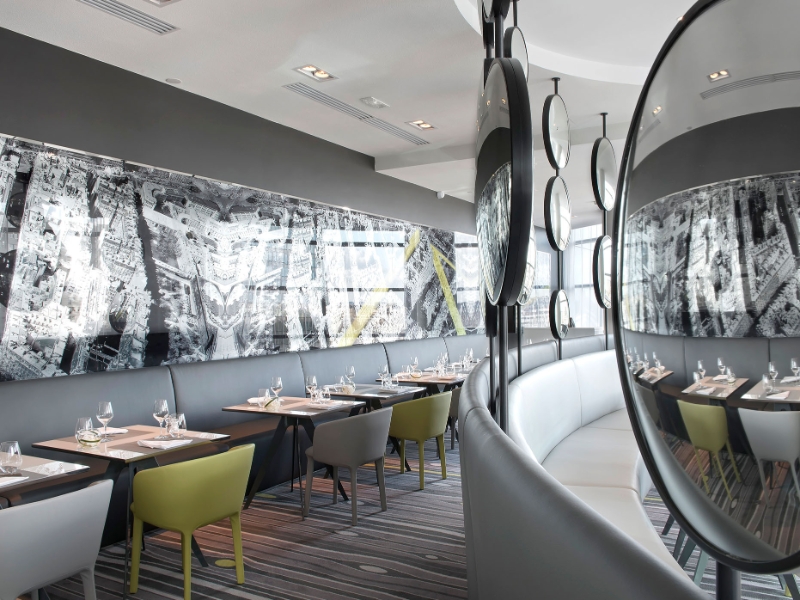 Le Miroir Lunch Restaurant