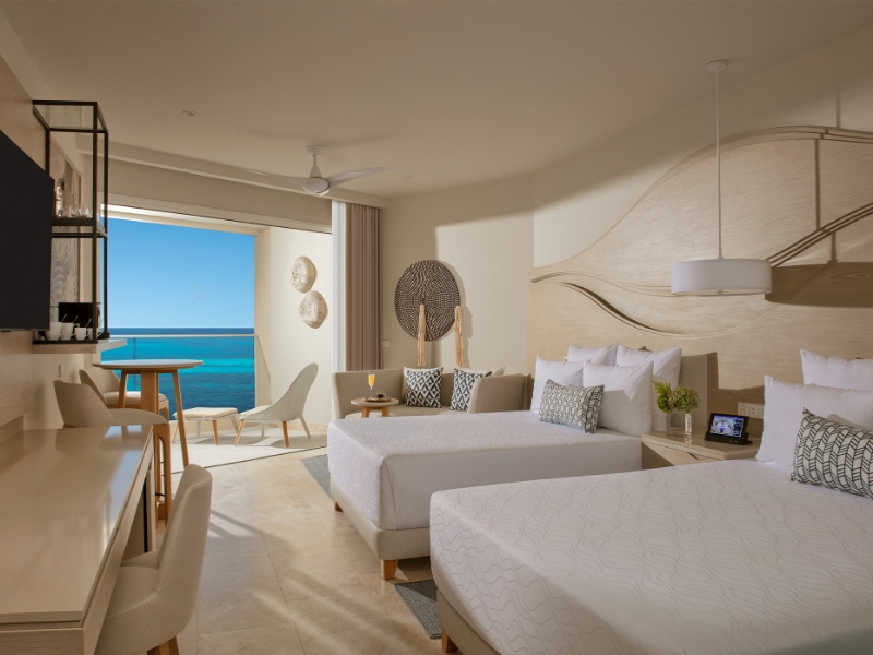 Xcelerate Junior Suite Ocean Front Double