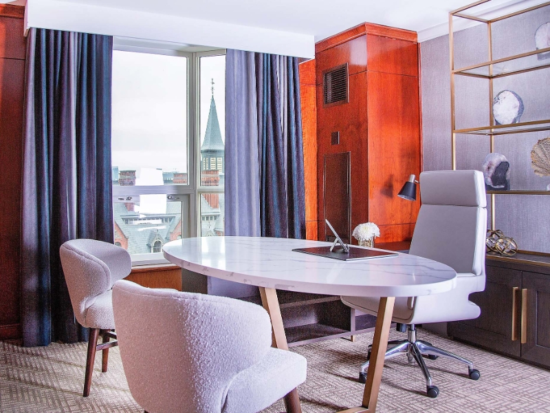 Royal Suite Office
