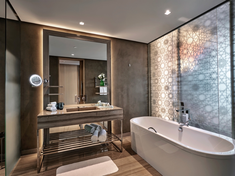 Deluxe Twin Room Bathroom