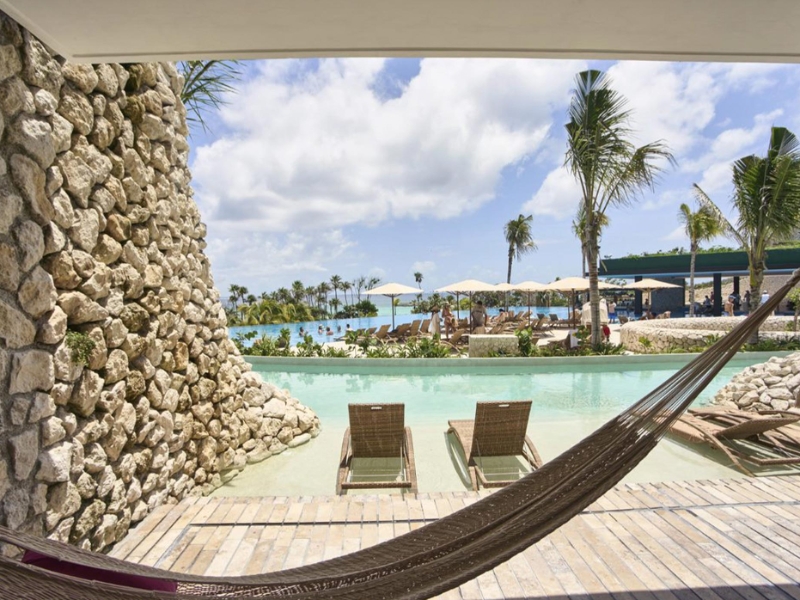 Swim Up Garden