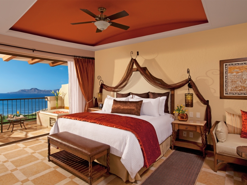 Preferred Club Junior Suite Ocean Front King