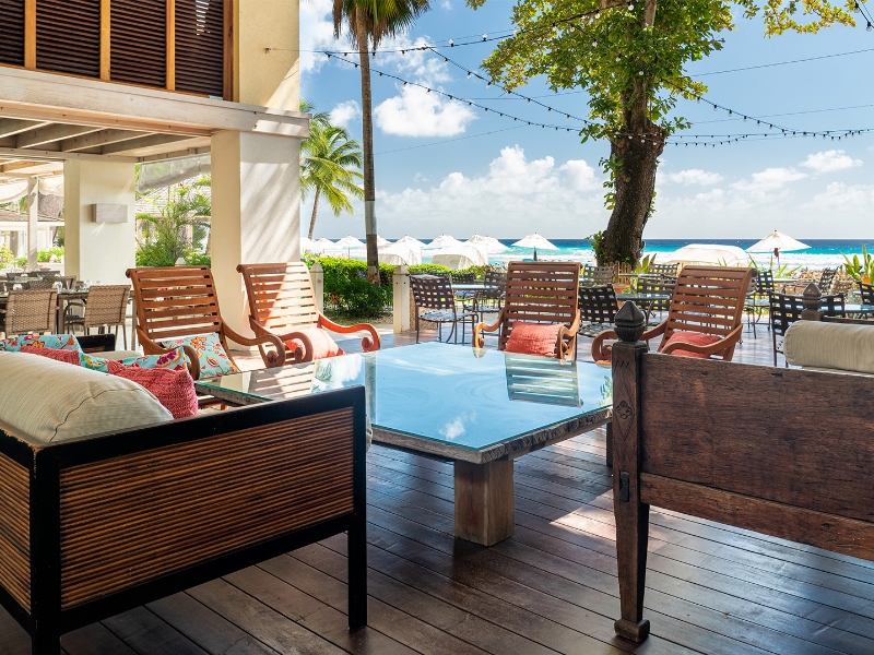 Driftwood Cafe Lounge