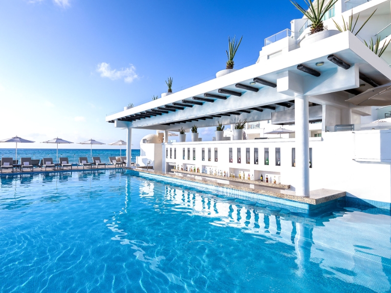 Pool Bar