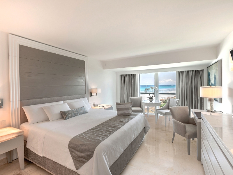 Royale Deluxe Partial Ocean View