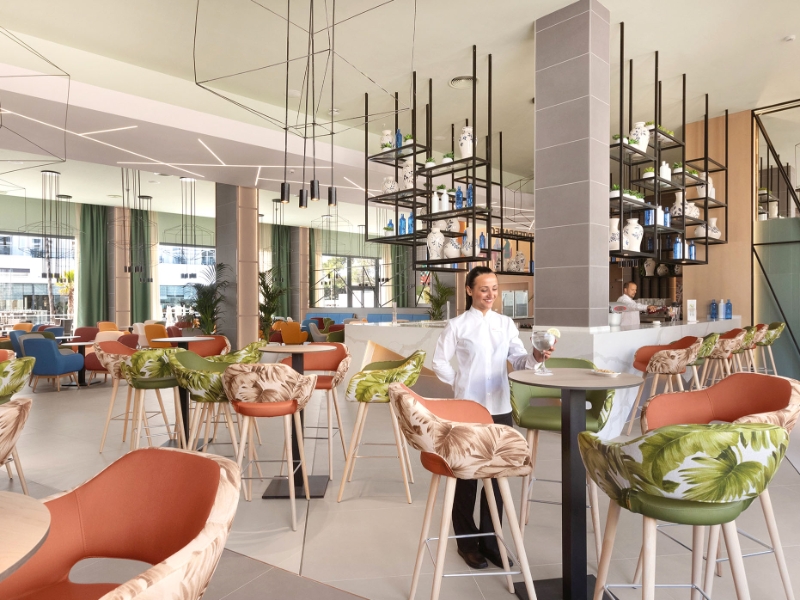 Lobby bar