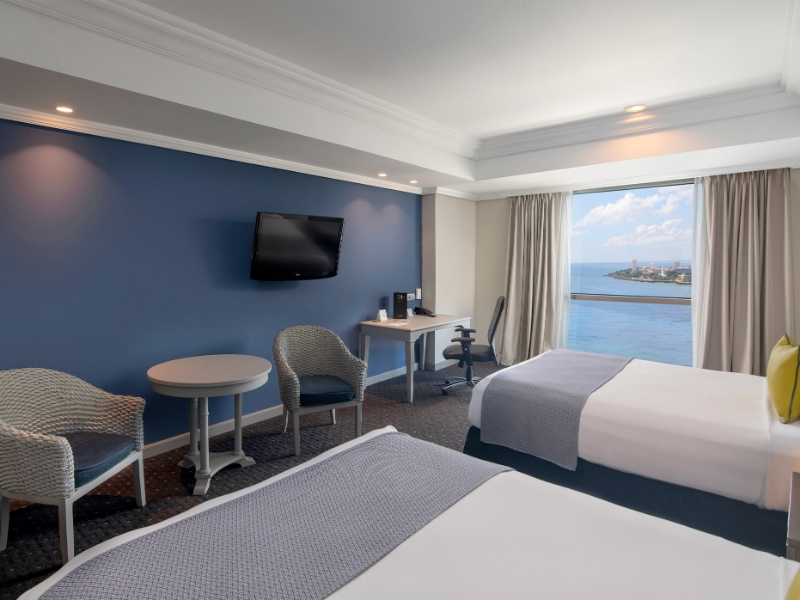 Catalonia Santo Domingo Guestroom