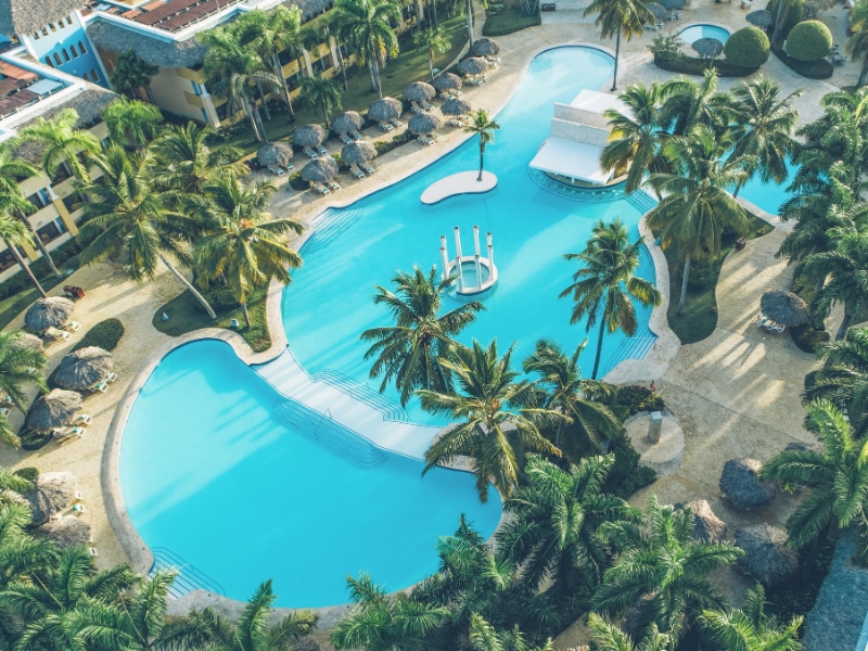 Iberostar Waves Costa Dorada pool