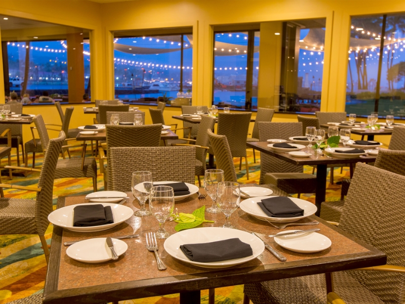 Honus On the Beach Restaurant