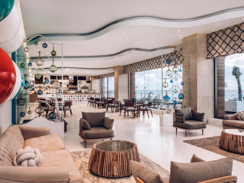 Lobby Bar