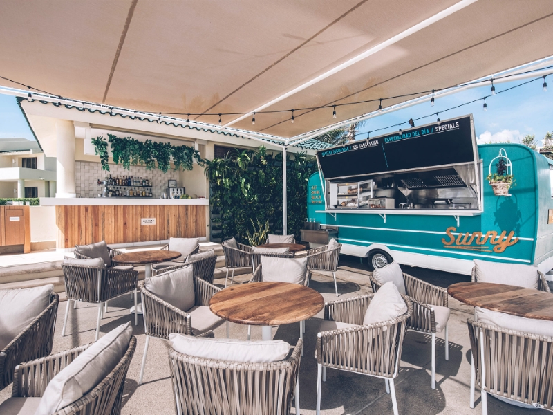 Las Olas Beach Bar
