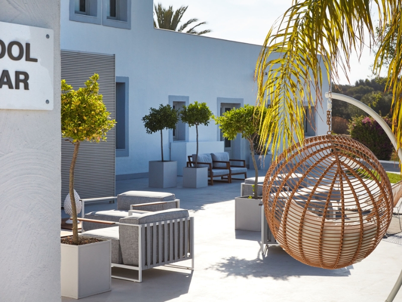 Pool Bar