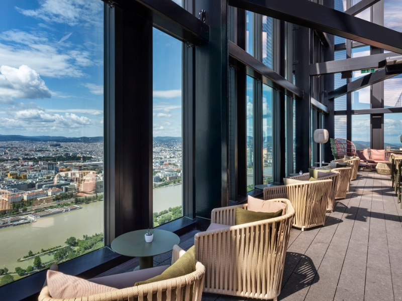Bar Lounge