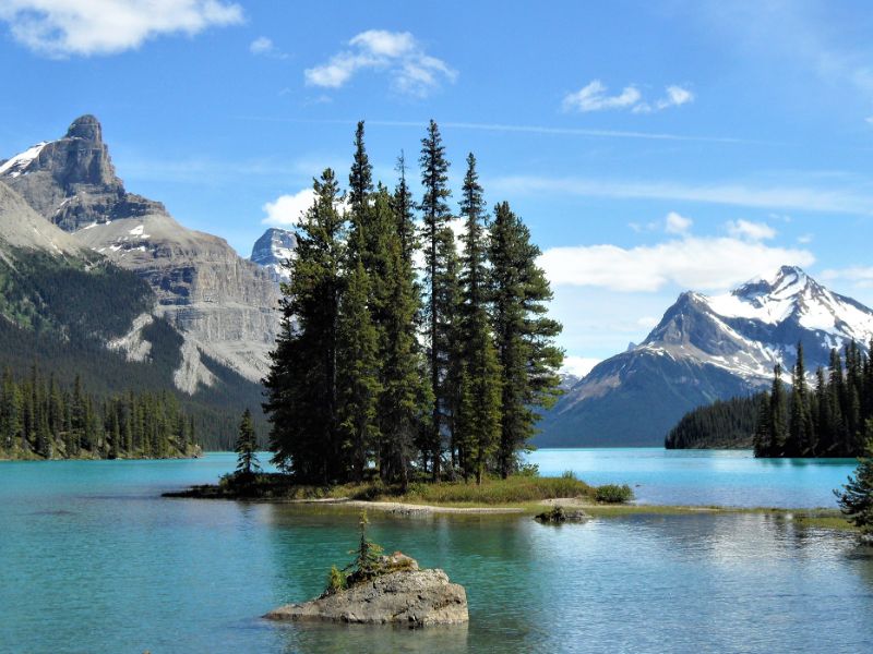 Maligne Lake