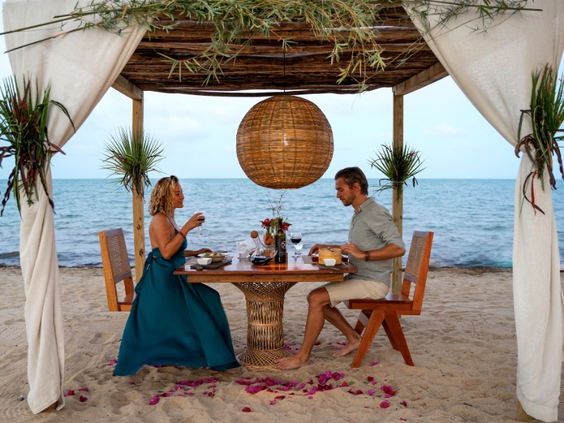 Beachside Dining
