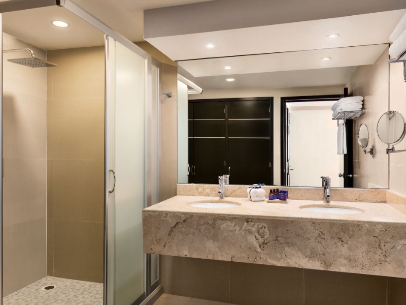 Premium Suite Bathroom