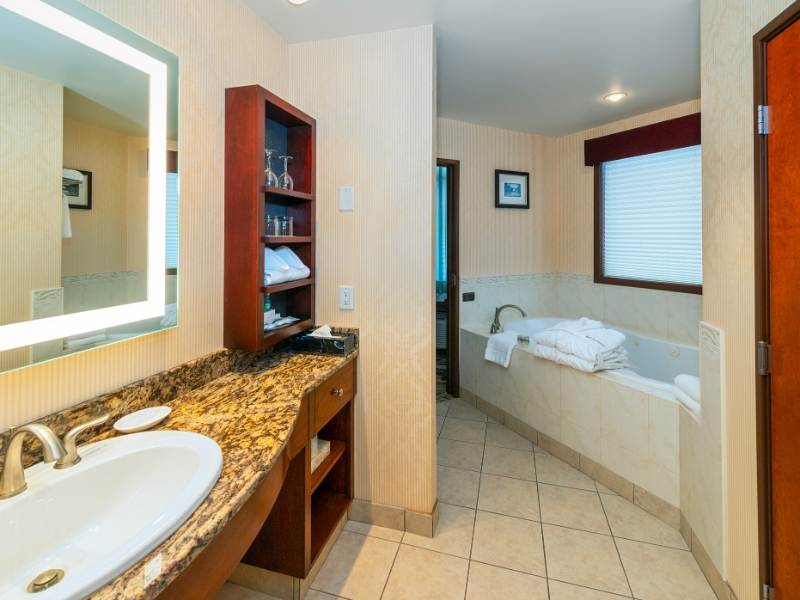 Royal Excec Bathroom