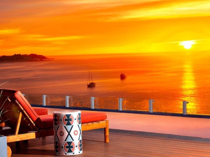 Rooftop 360 infinity pool