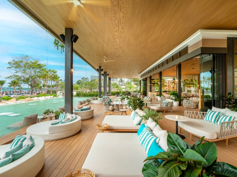 Lay Beach Club