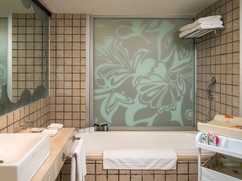 Daisy Junior Suite Bathroom