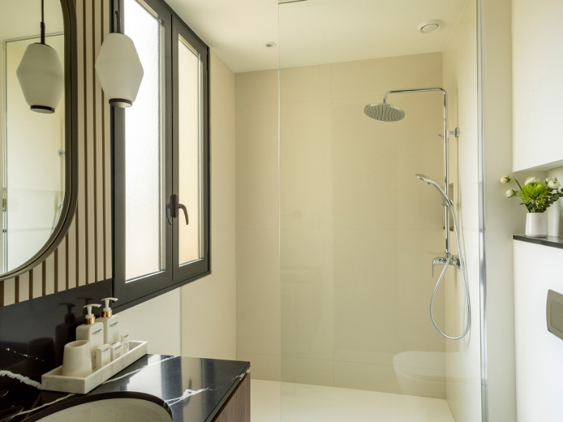 Premier Connected Room Bathroom