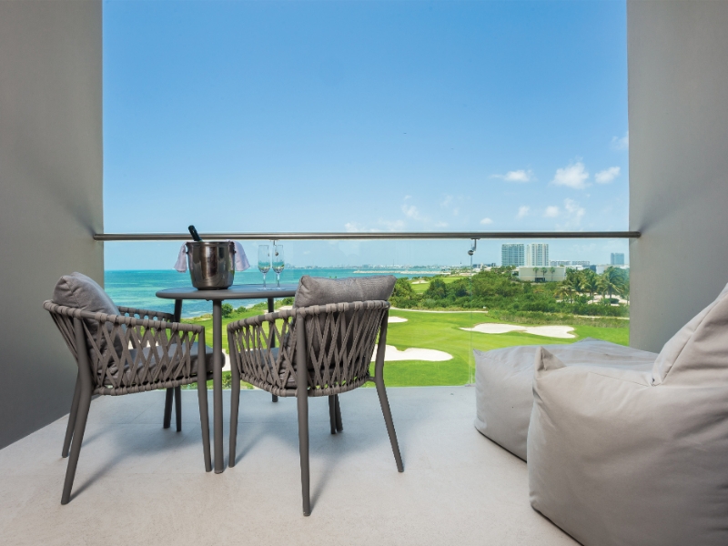 Deluxe Ocean View Preferred Club Ocean View Terrace