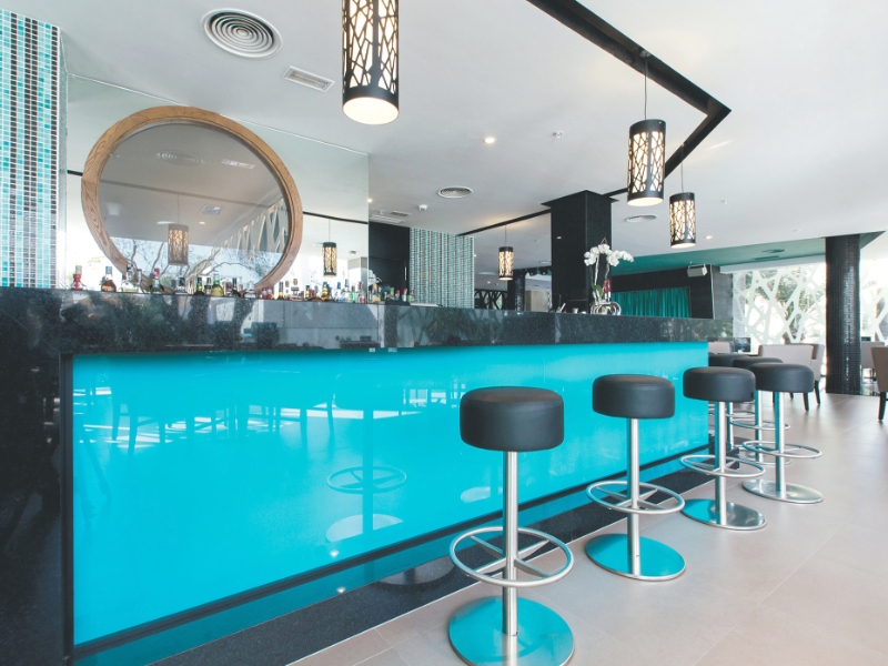 Lounge bar