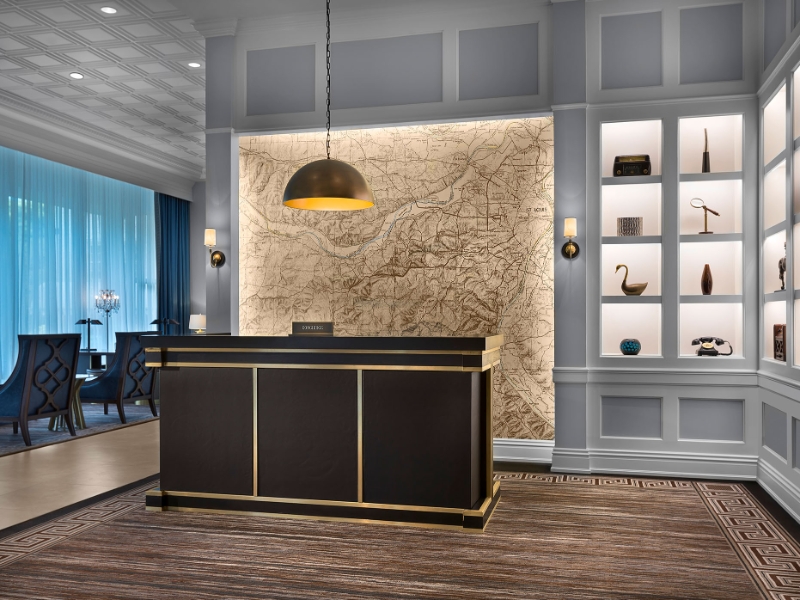 Lobby Concierge