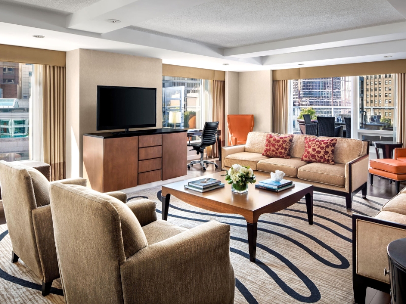 Stanley Park Suite Parlor