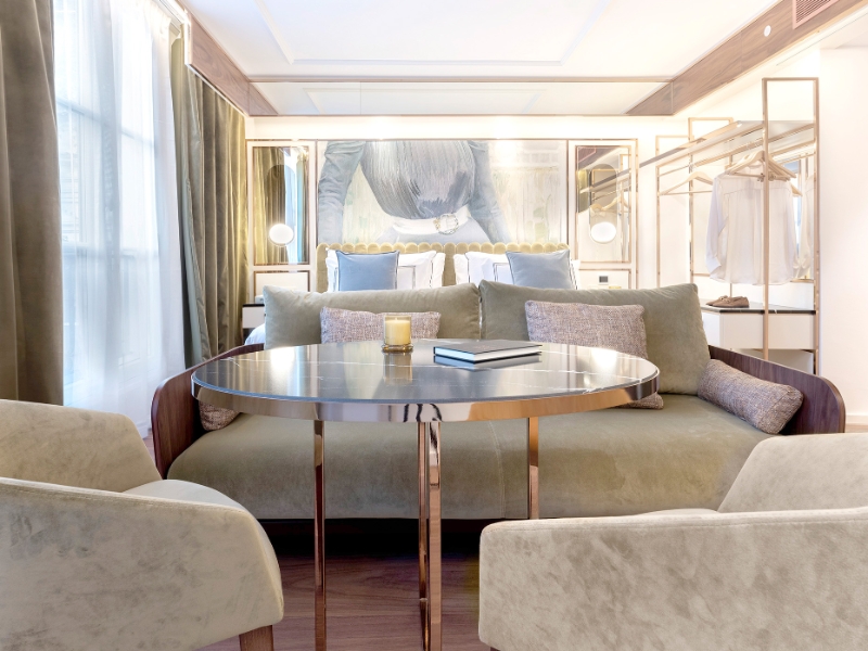 Singular Extra Room