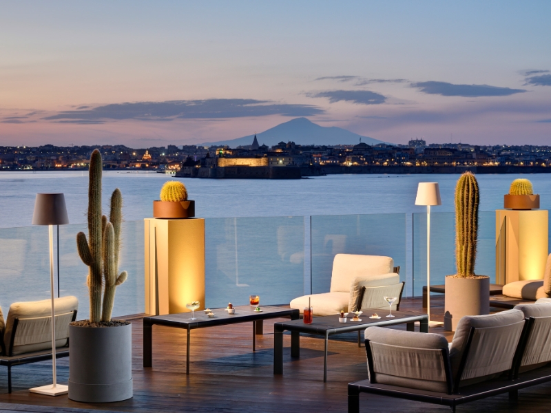 Resort Exterior Lounge