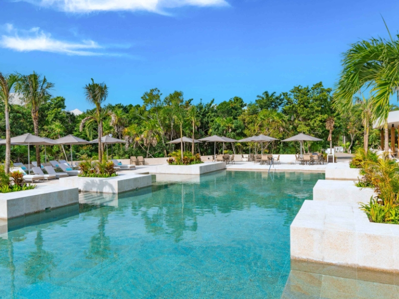 Pool at Grand Palladium Kantenah Resort Spa