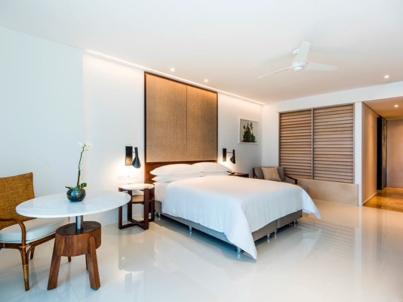 Preferred Club Junior Suite Tropical View King