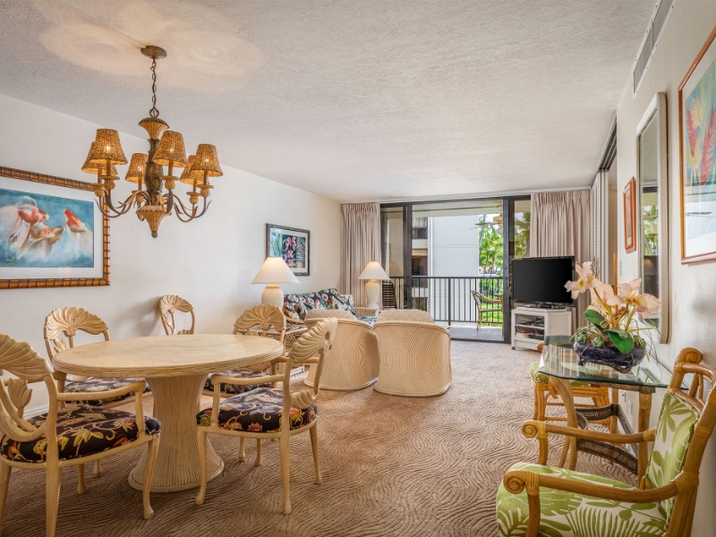 2 Bedroom Ocean View Living Area