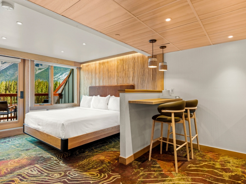 Superior Suite King Mountain View