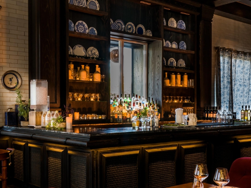 Caris Bar