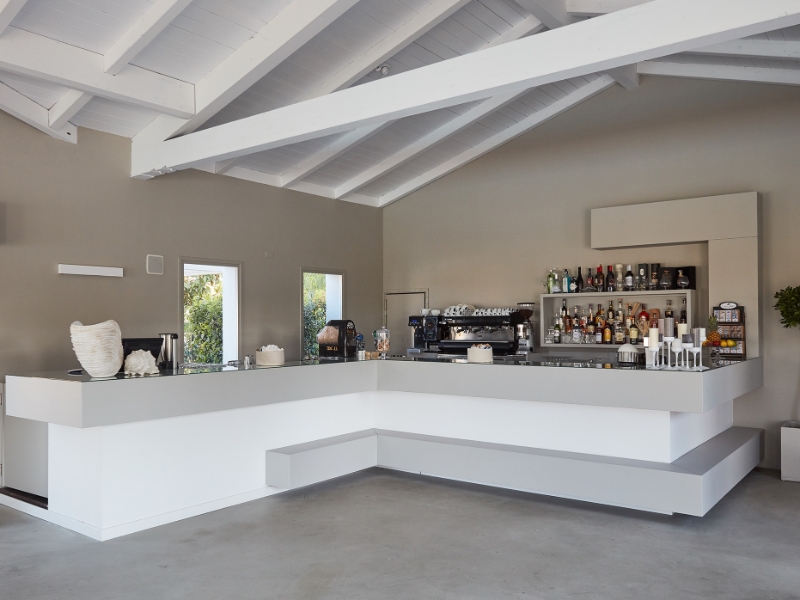 Pool Bar