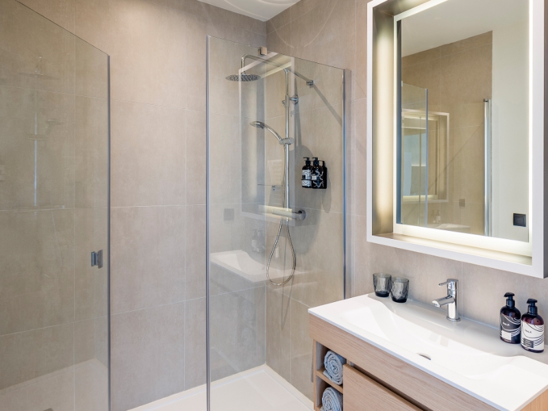 The Studio Gran Via View Audry Bathroom