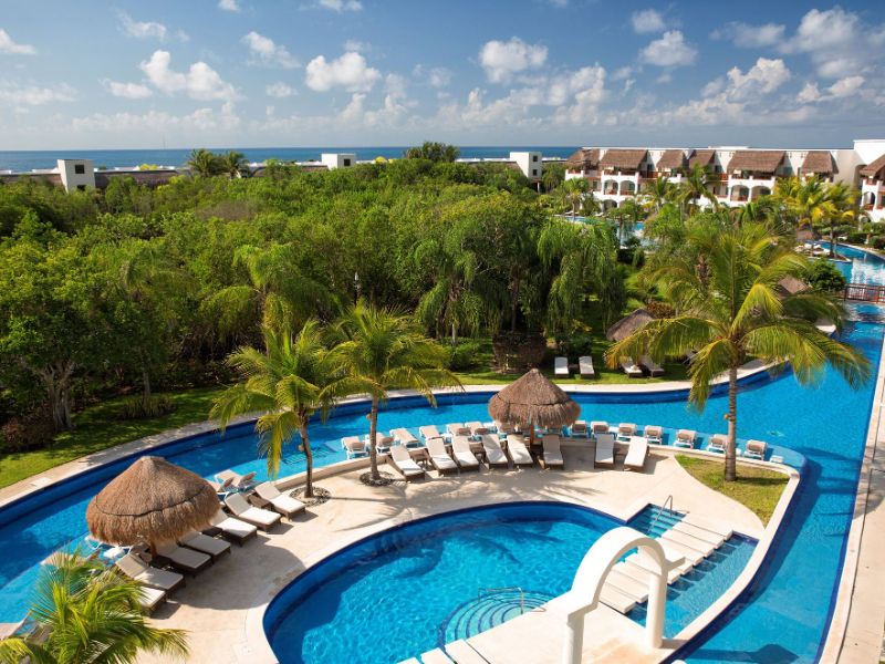 Pool and lazy river at Valentin Imperial Riviera Maya